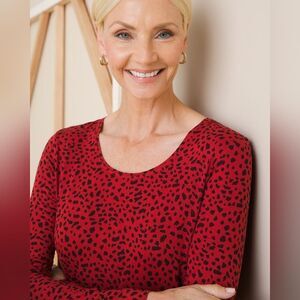 🔺️Chico's Red Animal Print Rayon Blend Long Sleeve Top Small